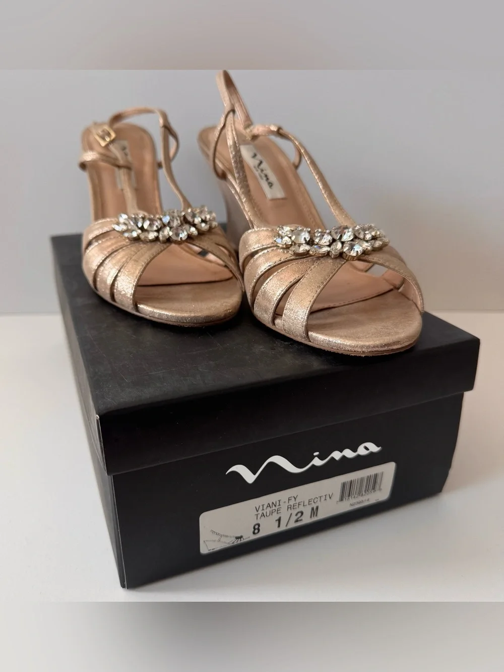 Nina Viani Dress Wedge Heel Sandal, Metallic Taupe Gold, Crystal Accents, sz 8.5